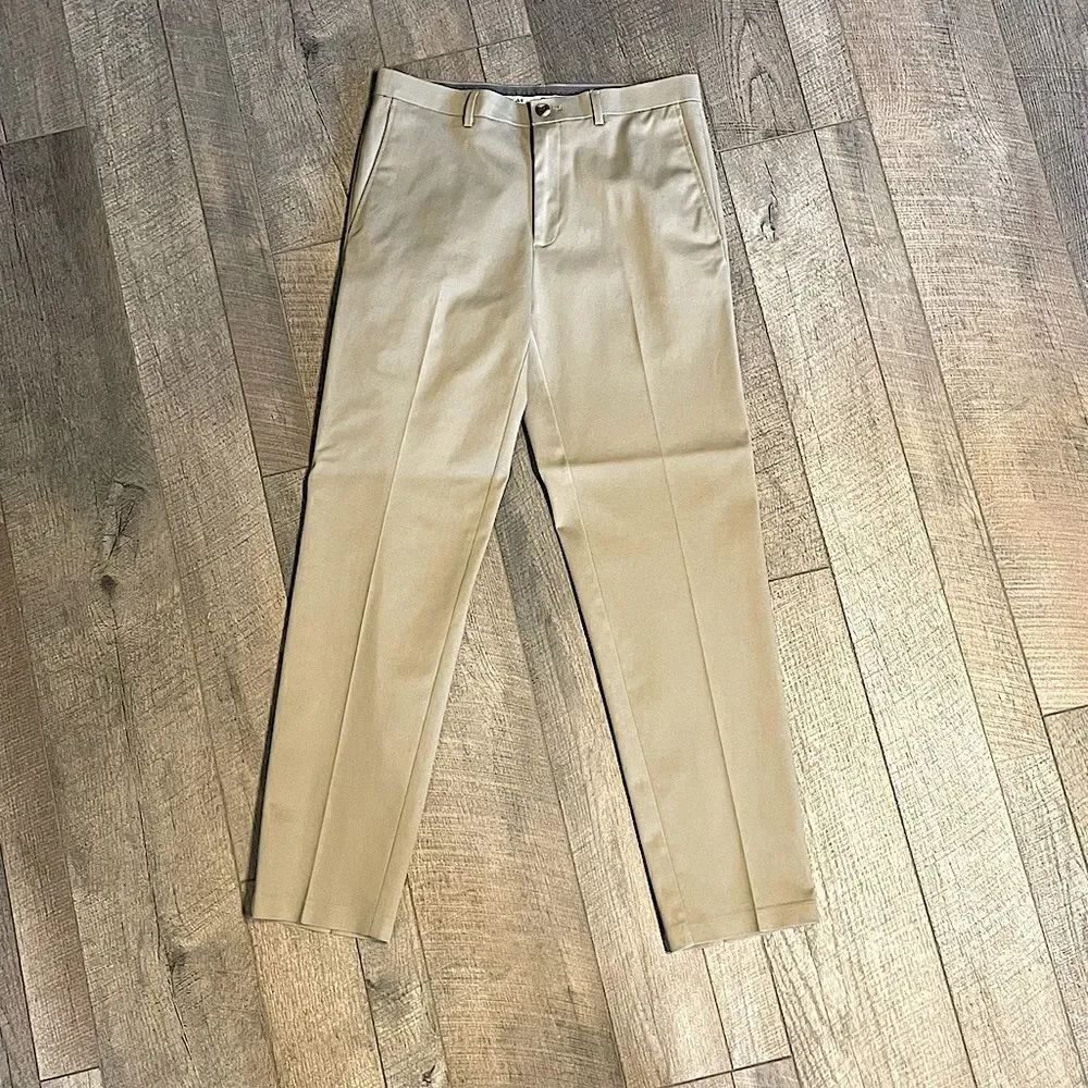 NWT! Haggar Tan Men’s Dress Slacks. Size 32 x 32.